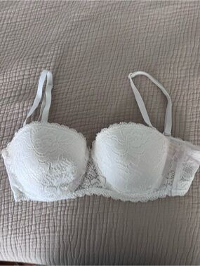 Xhilaration White Lace Push-Up Bra convertible strapless